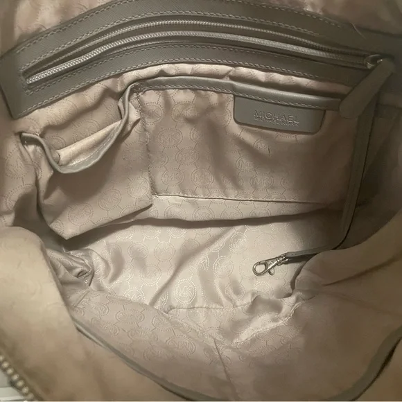 Michael Kors Tote Bag - Picture 4 of 4